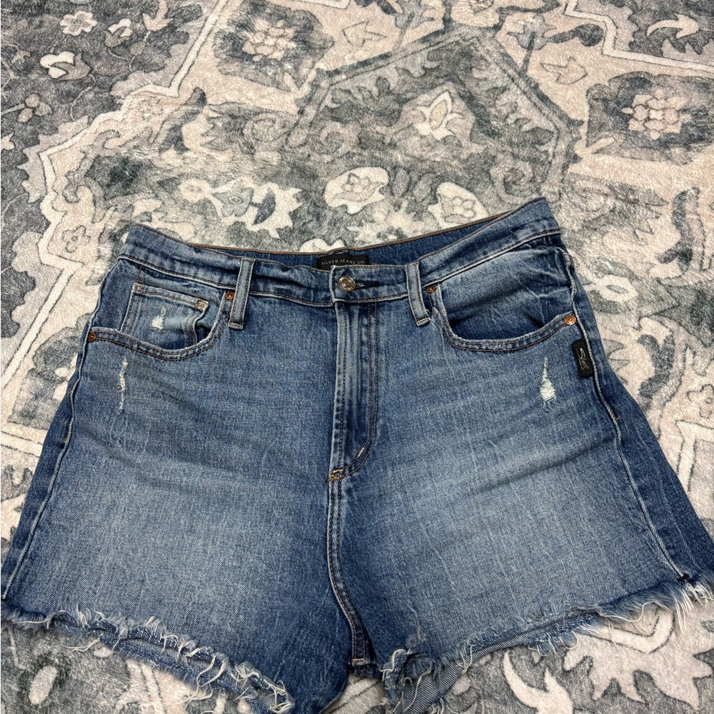 Silver Jeans highly desirable Shorts with Distressed Hem